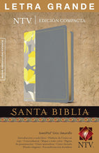 Load image into Gallery viewer, Biblia NTV Compacta Letra Grande Gris y Amarillo
