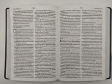 Cargar imagen en el visor de la galería, Biblia RVR60 Letra Súper Gigante Negra
