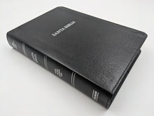 Cargar imagen en el visor de la galería, Santa Biblia Letra Grande Tamaño Manual Piel (RVR60)
